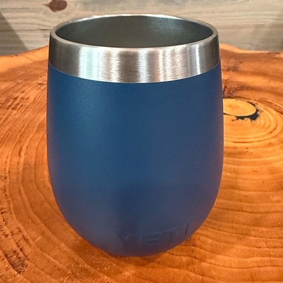 Yeti Blue Stainless Wine Tumbler 10oz - Picture 3 of 5